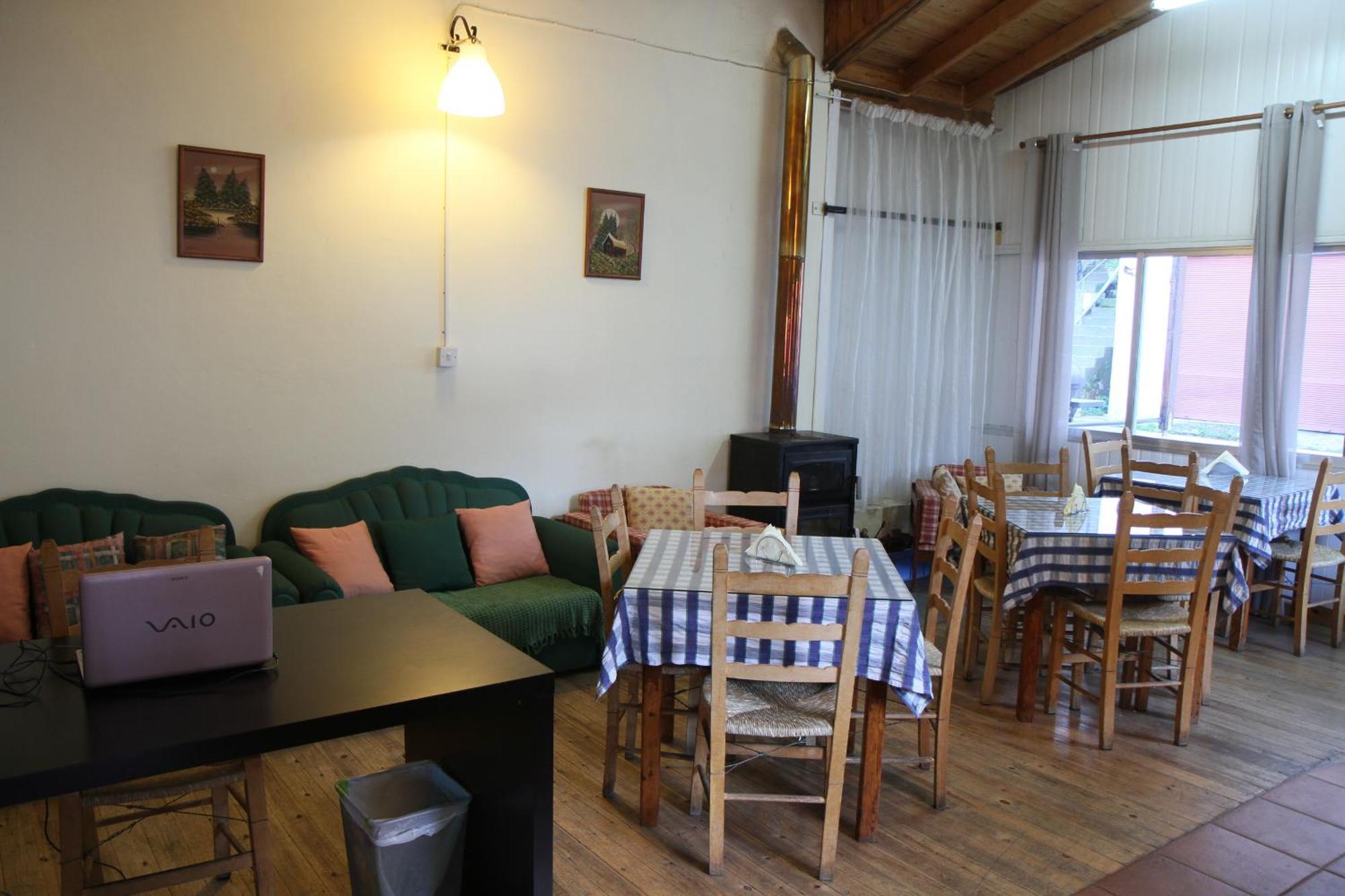 Capuralli Hotel Pedhoulas Esterno foto